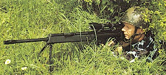 soldat mit msg90.jpg